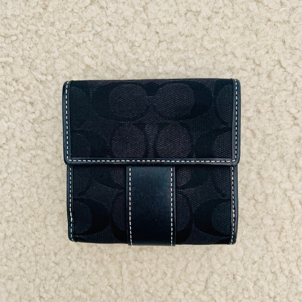 Small Coach Wallet - Picture 2 of 3